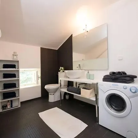 Mascagni Modern Seaview Apartment *