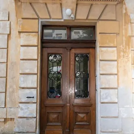 Mascagni Modern Seaview Apartment